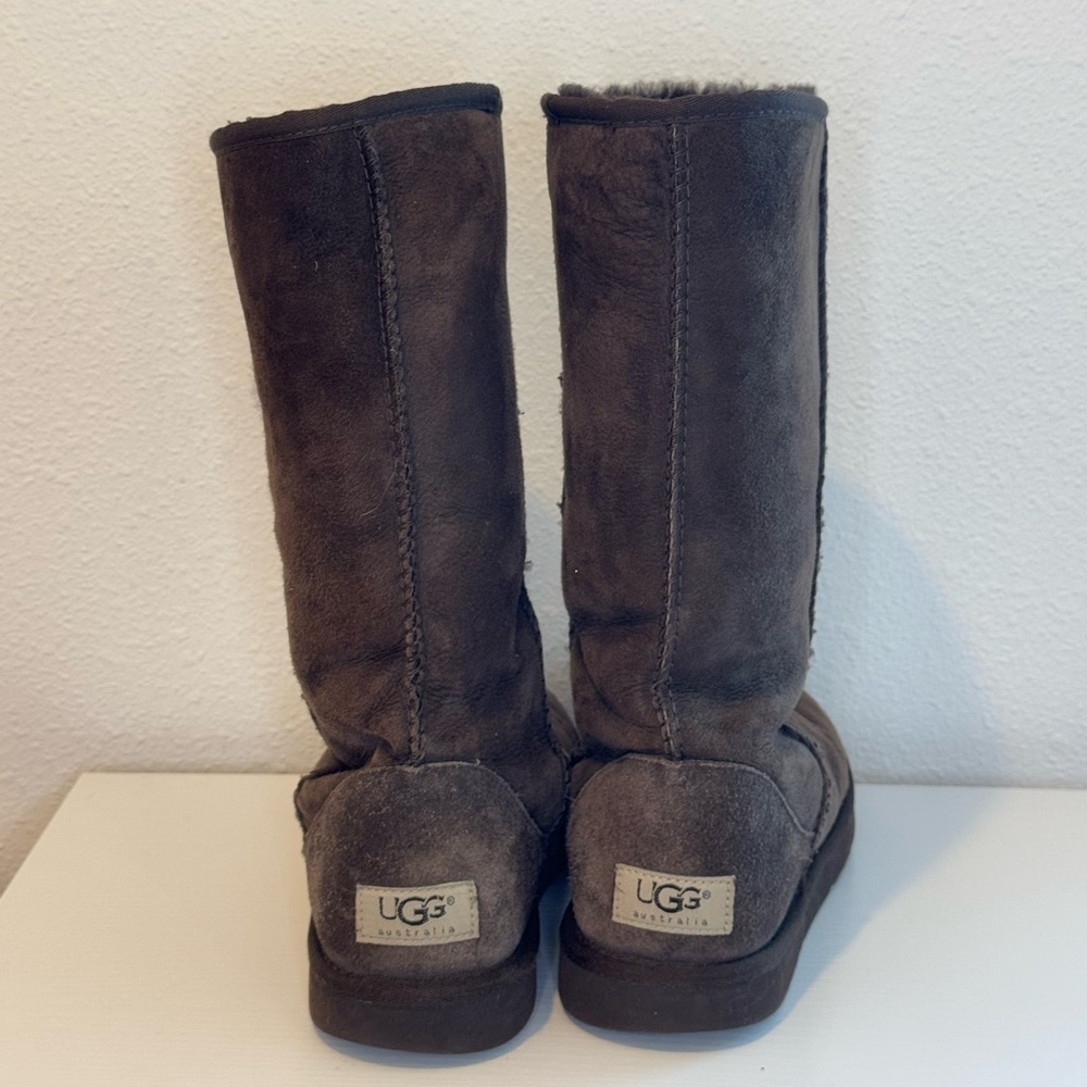 Uggs brown boots size 7.5